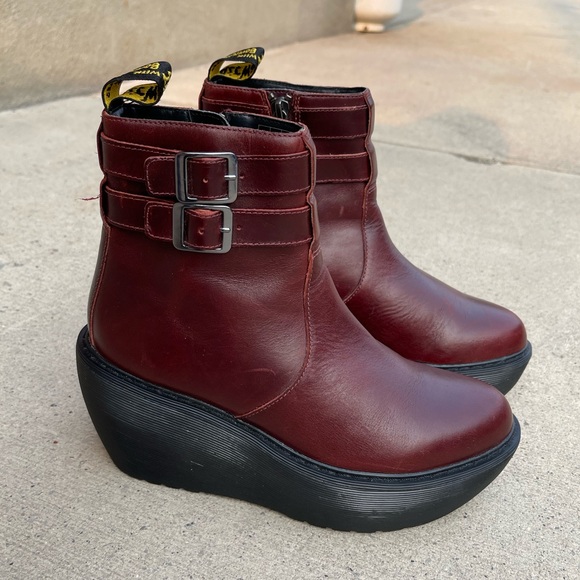 Dr. Martens Caitlin platform boots Us 6 - Picture 2 of 11